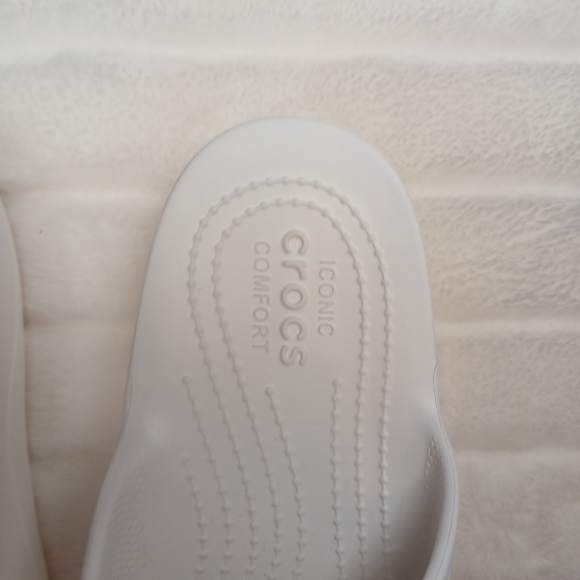 Crocs Women’s Classic Slide Sandals White Size 8 NWT - Picture 5 of 9